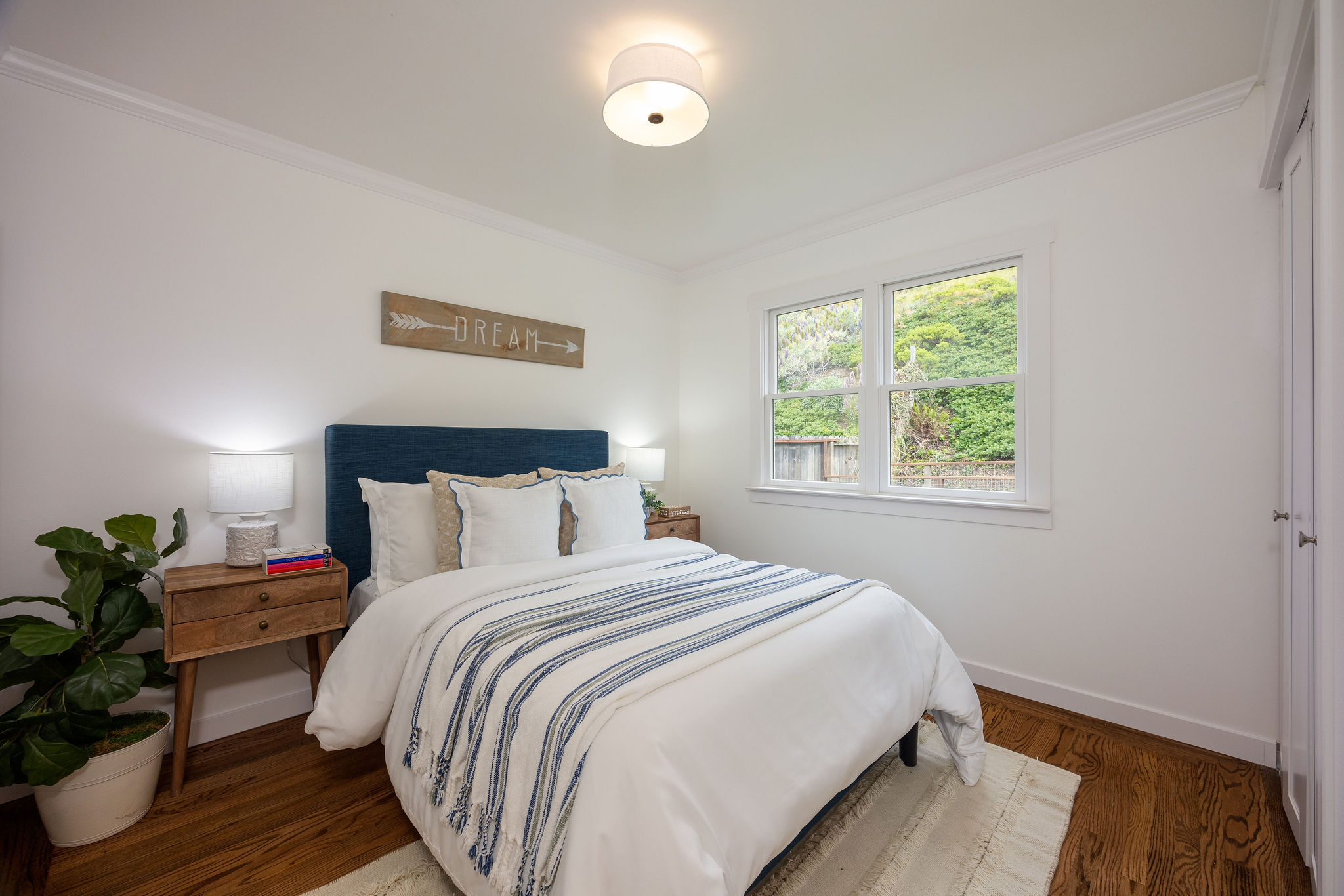 placeholder image-sq