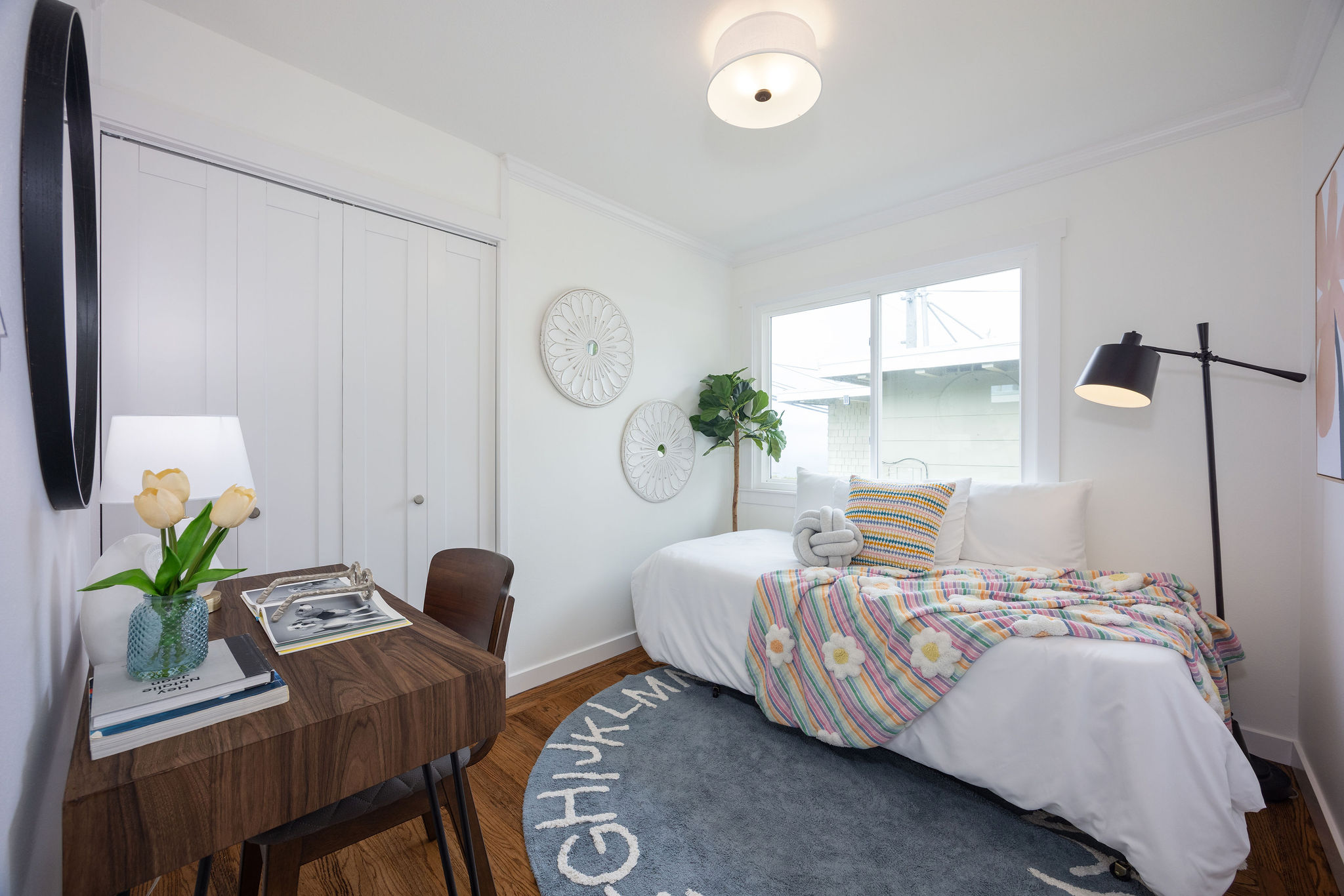 placeholder image-sq